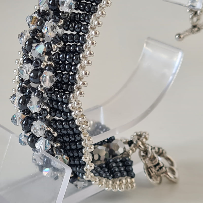 Lade das Bild in Galerie -Viewer, Mirrela Pearls Armband VIENNA ROYAL MONDSHINE
