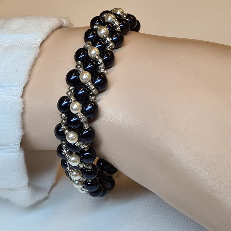 Lade das Bild in Galerie -Viewer, Mirrela Pearls Armband ANTONA A09
