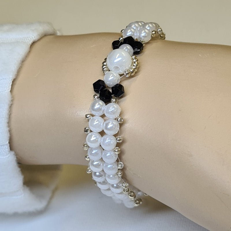 Lade das Bild in Galerie -Viewer, Mirrela Pearls Armband TEAROHA BLACK
