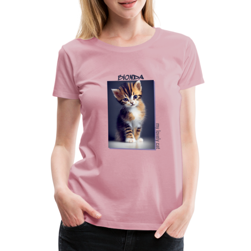 Lade das Bild in Galerie -Viewer, Frauen Premium T-Shirt Kätzchen Bionda Lovely Cat - Hellrosa
